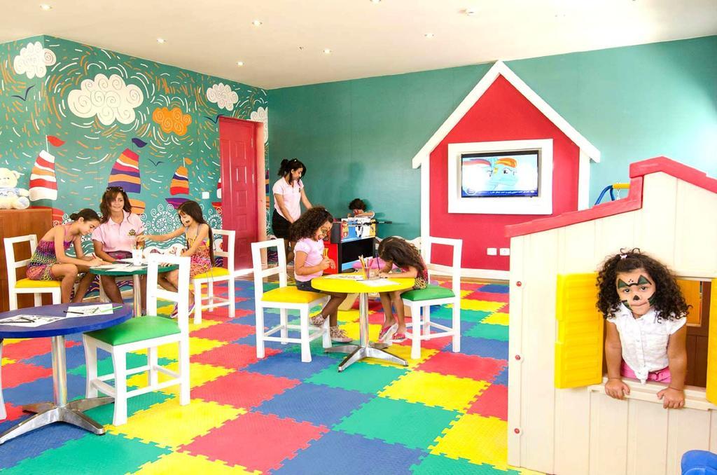 Swiss Inn Teda Hotel & Aqua Park 艾因苏赫纳 客房 照片