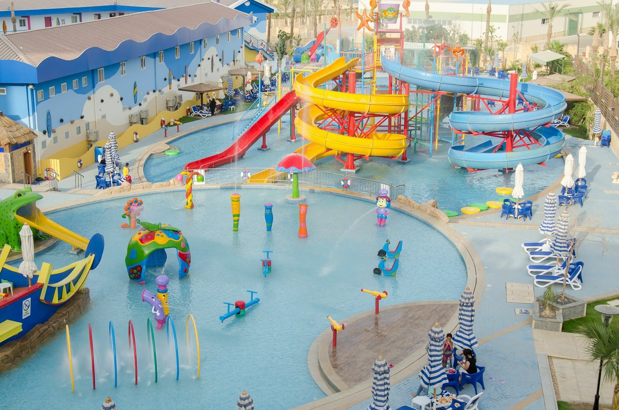 Swiss Inn Teda Hotel & Aqua Park 艾因苏赫纳 外观 照片
